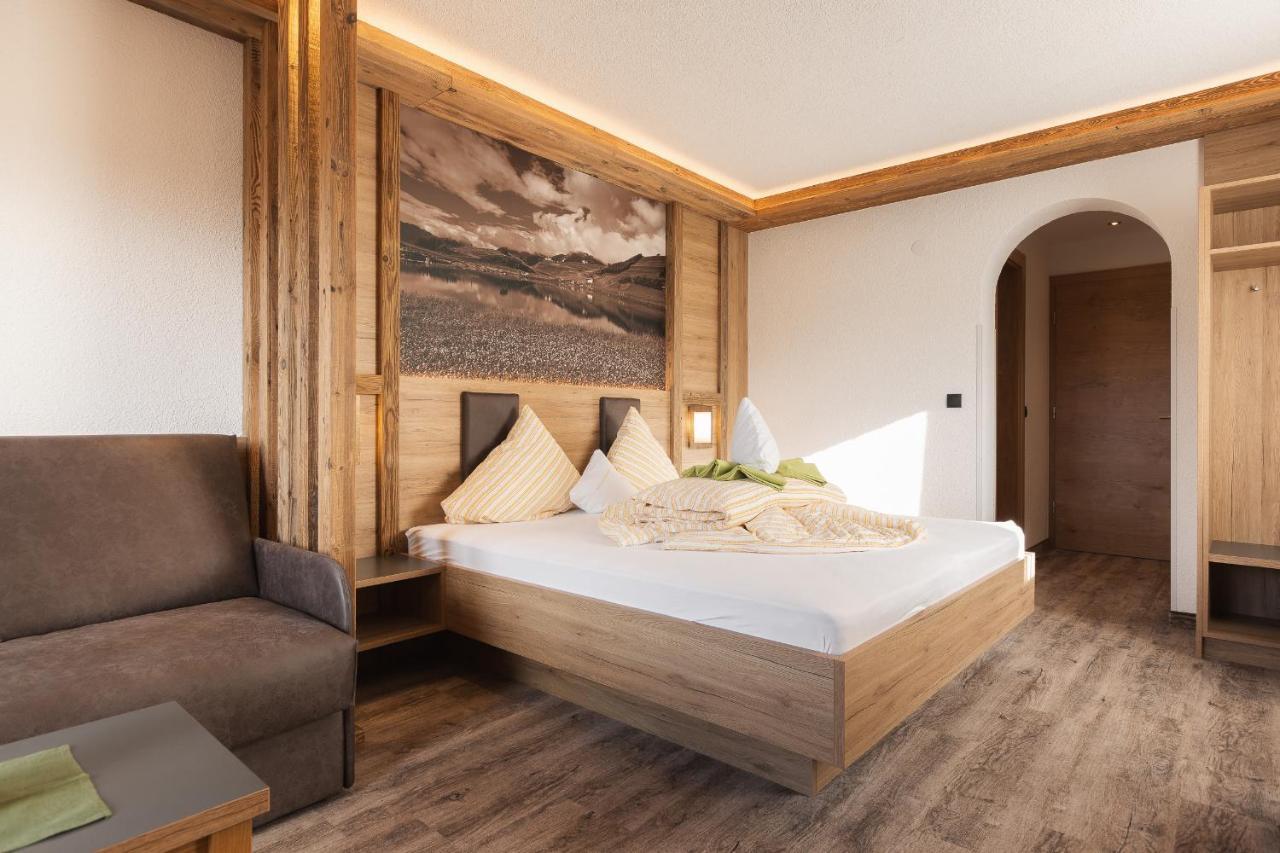 Hotel Appartement Platzergasse ฟิสส์ ภายนอก รูปภาพ