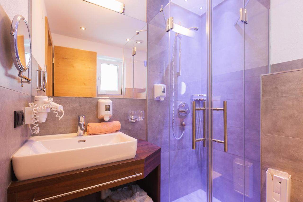 Hotel Appartement Platzergasse ฟิสส์ ภายนอก รูปภาพ
