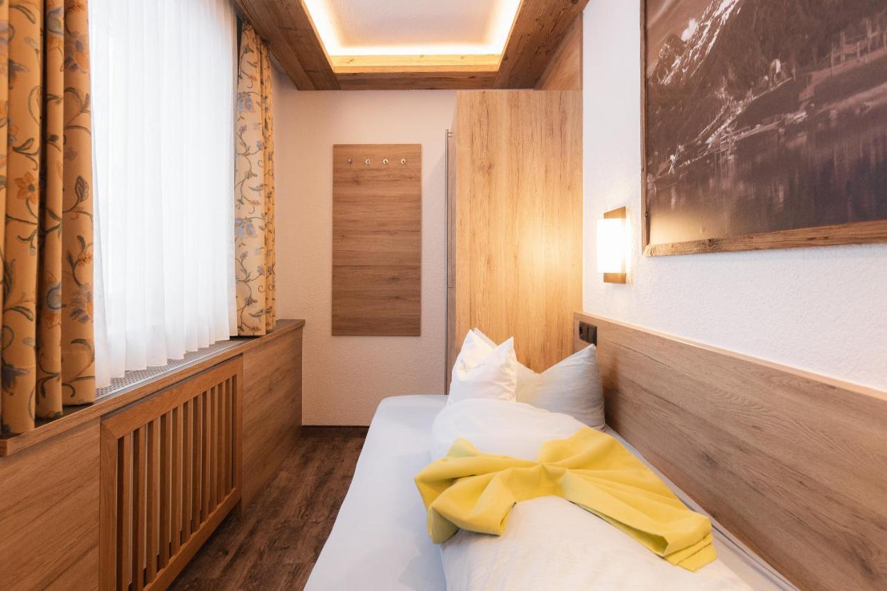 Hotel Appartement Platzergasse ฟิสส์ ภายนอก รูปภาพ
