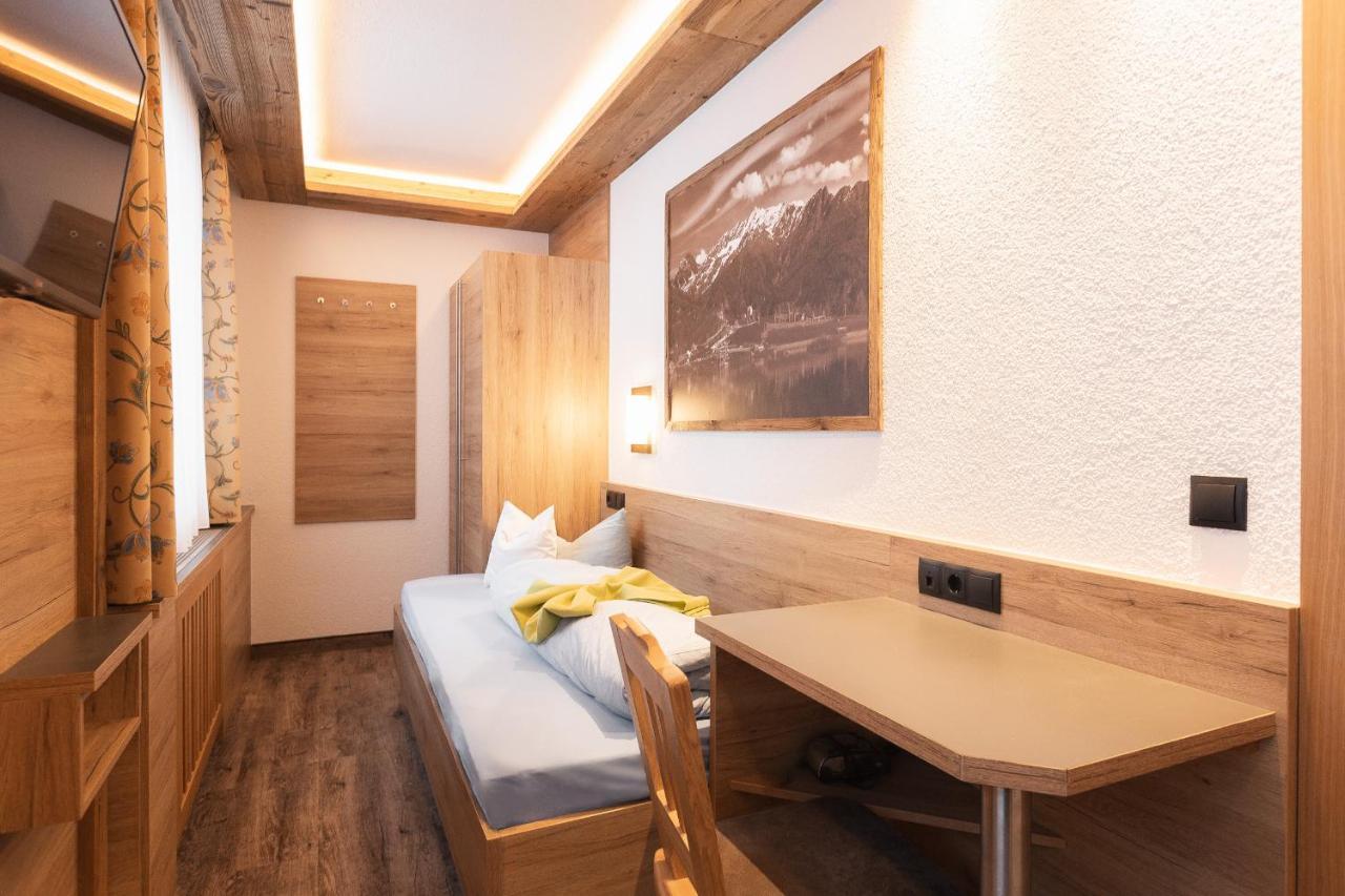 Hotel Appartement Platzergasse ฟิสส์ ภายนอก รูปภาพ